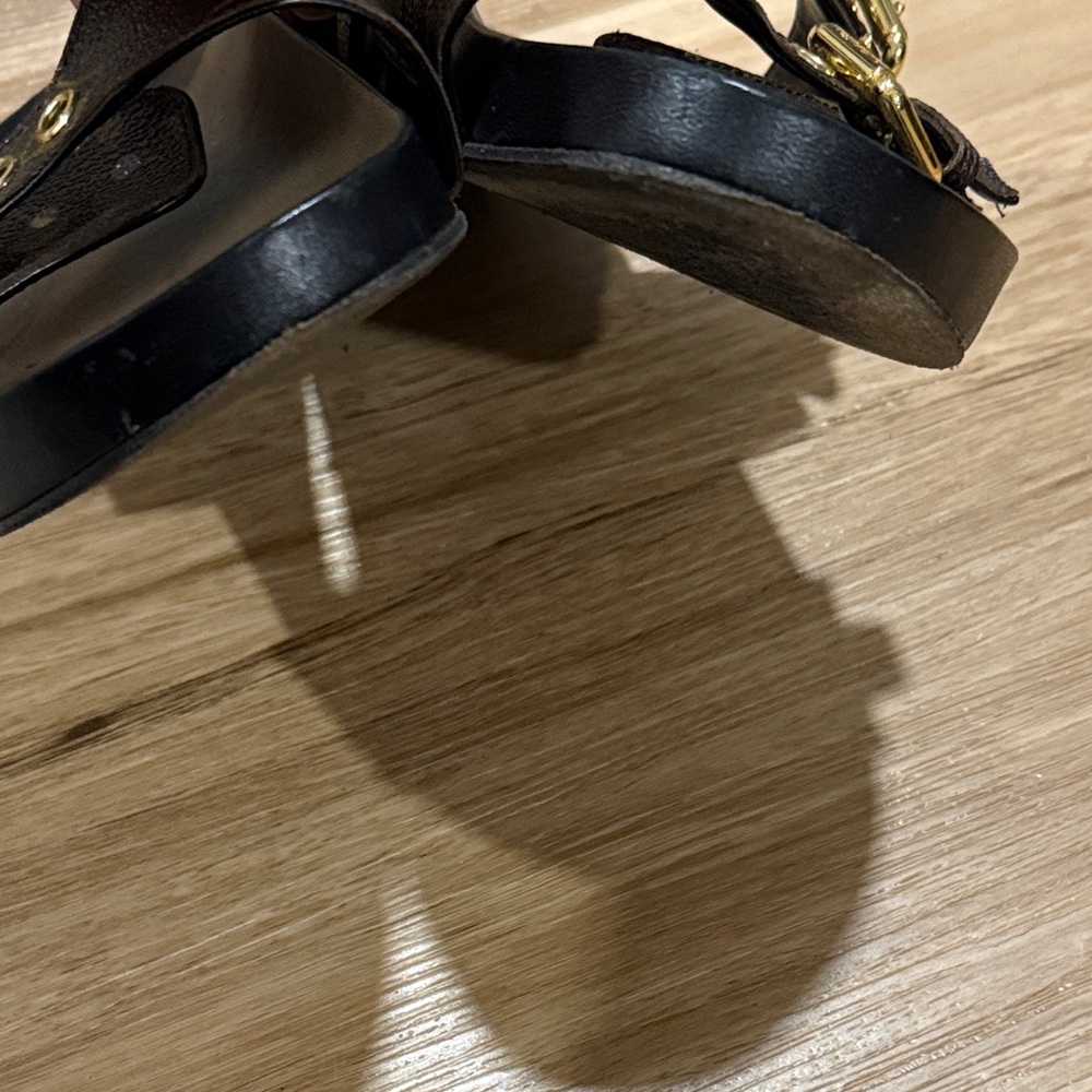 Louis Vuitton Flat Mule - Picture 5 of 16